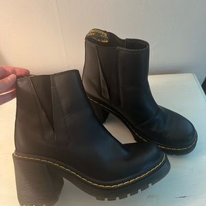 DR. MARTENS heeled bootie size (EU 42, US 10)